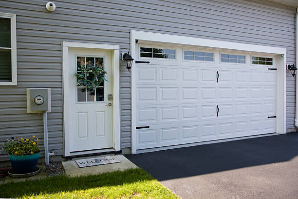 24/7 Emergency Garage Door Panel Replacement experts in Albany, TX